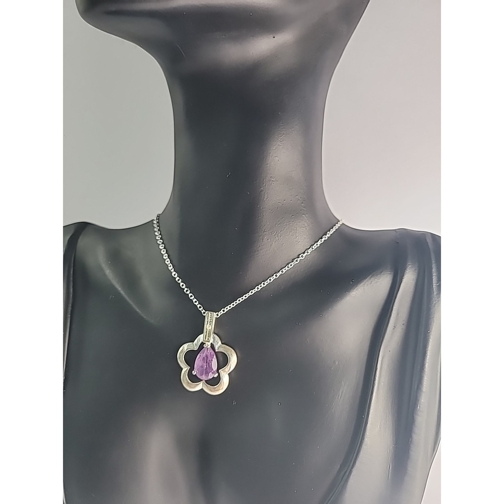 Vintage Silver Tone Quatrefoil Flower Pendant Necklace Purple Teardrop Stone - Picture 5 of 11